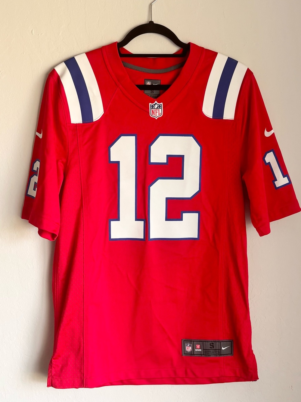 Nike New England Patriots Tom Brady #12 Retired NFL Alternate Game Jersey Red S